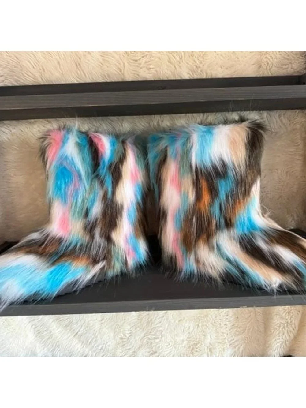 NWOT Women’s Multicolor Faux Fur Mukluk Boots Size 9.5 / EU 40